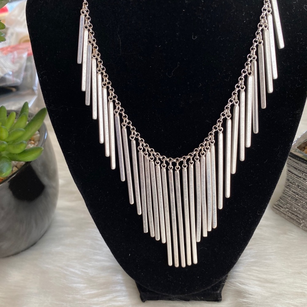 Elegant necklace